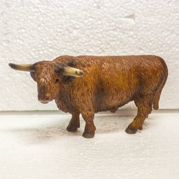 Schleich SCOTTISH HIGHLAND BULL Cow Brown Dairy Farm Figure 2009 (M) - Picture 1 of 6